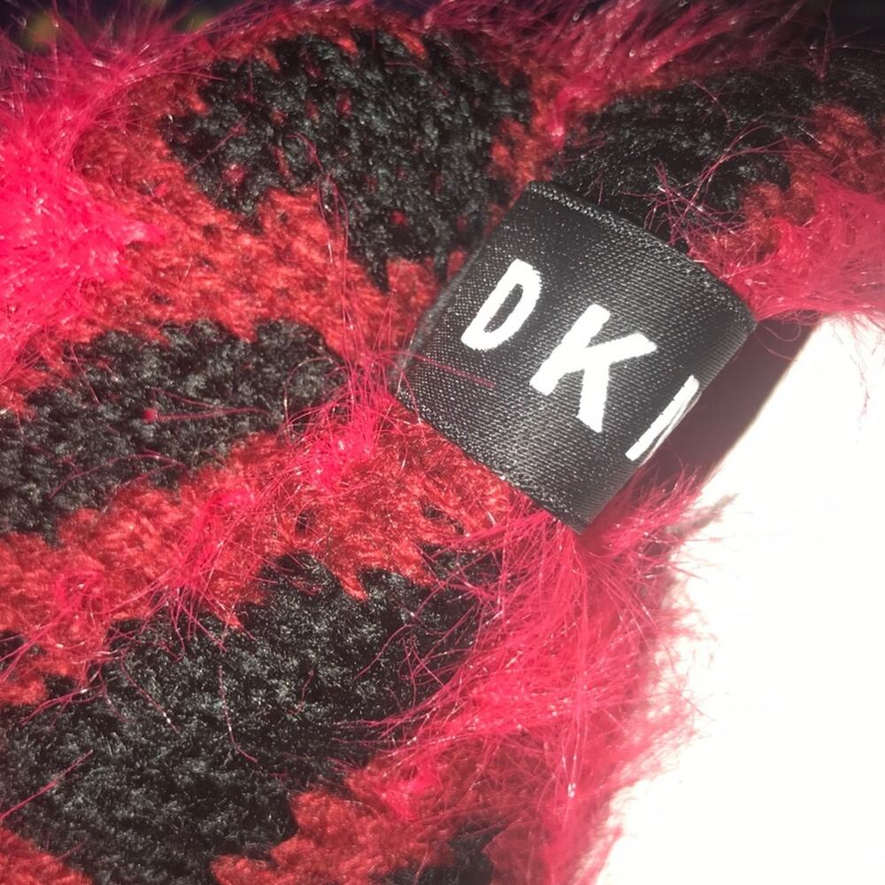 DKNY $36 NEW Red & Black Fuzzy Animal Print Beanie Cheetah Toboggan Hat Cap - Picture 4 of 4